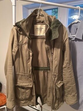 Abercrombie & Fitch Women's Olive-Tan Utility Jacket